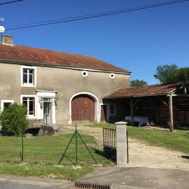 Maison du Bûcheron، فندق في Melay