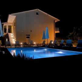 Apartment Butoniga Nature with pool and EV station