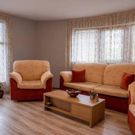 Апартамент Щерев, hotel in Kazanlŭk