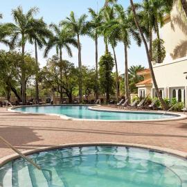 मायामी में, होटल Embassy Suites by Hilton Miami International Airport