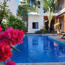 Hotel con Corazón Granada, hotelli kohteessa Granada