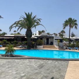 One bedroom bungalow Playa Bastian Costa Teguise, hotel di Costa Teguise