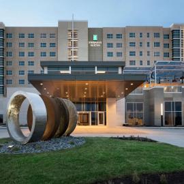 Embassy Suites by Hilton Kansas City Olathe, hotel em Olathe