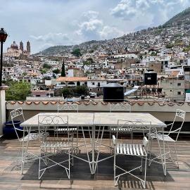 Casa céntrica con garaje, hotel in Taxco de Alarcón
