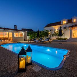 Villa Bellezza, Hotel in Milna