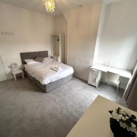 Perfect Home From Home In Stoke on Trent، فندق في Etruria