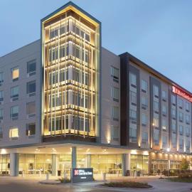 Hilton Garden Inn Omaha Aksarben Village, hotel din Omaha