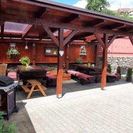 Apartmany Kras, hotel i Ostrov u Macochy