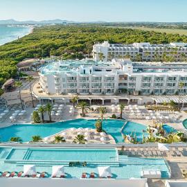 Iberostar Selection Albufera Park All Inclusive, khách sạn ở Playa de Muro