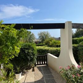 Spacieux appartement, grande terrasse, accès plage