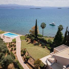 Eretria Luxurious Seafront Villa, hotel Halkídában