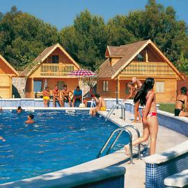 Arc de Bará Camping & Bungalows, ξενοδοχείο σε Roda de Bara
