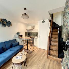• CosyHouse By Janna • Terrasse - Wifi: Châtellerault şehrinde bir otel