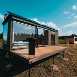 TinyHouse Rumcajs, hotel di Malšín