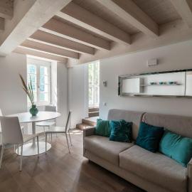 Il Balcone sul Lago by Quokka 360 - Charming Lakeside Apartment in Morcote, Hotel in Morcote