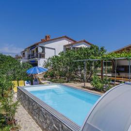 Apartment Laura by Interhome, hotel di Labin