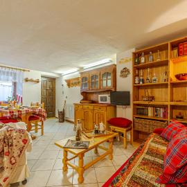 CASA ALICE - Comfort in Ottima Posizione - LA THUILE 0076, готель у місті Ла-Тюїль