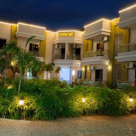 Raigad Srushti Beach near Resort, hotel em Alibaug