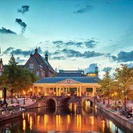 Leiden City Centre Canal View or Terrace View Apartments, khách sạn ở Leiden