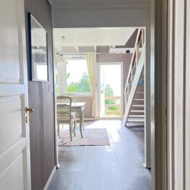 Moldegaard Farmhouse - Apartment C, hotell i Moldegard