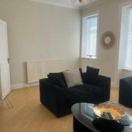 1L Albert Place Maddiston Road Brightons Falkirk FK2 0JX, hotel in Polmont