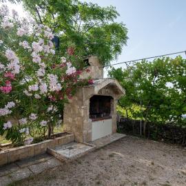 Apartments with parking space Povljana, Pag - 227, hotel in Povljana