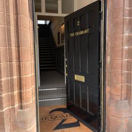 2 The Quadrant Luxury Apartments - Hoylake, hotel a Hoylake