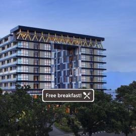 Hotel Santika Premiere Padang, hotel v mestu Padang