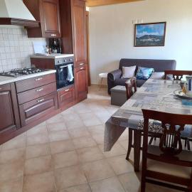 2 Bedroom, 1 Bath apartment near the sea