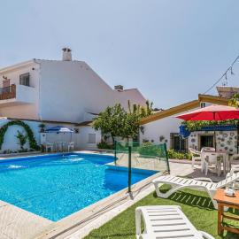 Awesome Home In Fuente Tojar