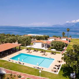 Blue Marine Village, hotel in Chalkis