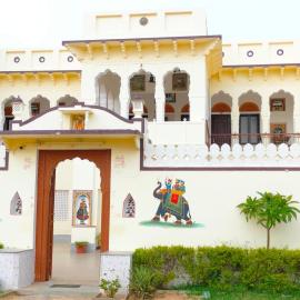 Hotel Mandawa Palace And Restaurent, hotel a Mandāwa
