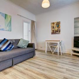 Apartment Caerlaverock Road, מלון בפרסטוויק