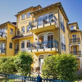 strandnah, gratis Nutzung vom AHOI Erlebnisbad und Sauna in Sellin - Kurparkresidenz FeWo10, hotel en Baabe
