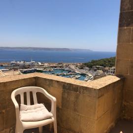 B&b Seaview terrace: Għajnsielem şehrinde bir otel