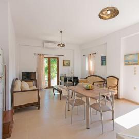 New Big Apt Close to Hospitals with Garden Parking