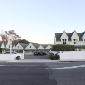 ASURE Green Gables Motel، فندق في لور هوت