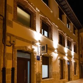 alojamiento cuatro estaciones, hotell i La Pola de Gordón