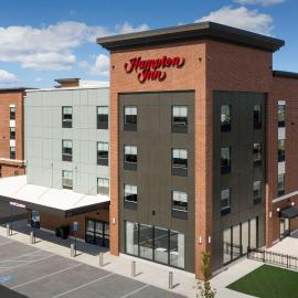 Hampton Inn Boston Logan Airport Chelsea, hotel en Chelsea