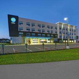 Tru By Hilton Stoughton, מלון בStoughton