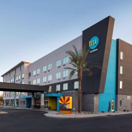 Tru By Hilton Phoenix Glendale Westgate, hótel í Glendale