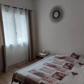 Chambre près de l'étang de thau, hotell i Mèze