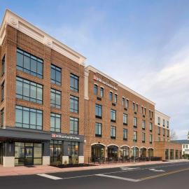 Hilton Garden Inn Haymarket، فندق في Haymarket