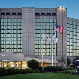 DoubleTree by Hilton Cherry Hill Philadelphia, хотел в Чери Хил