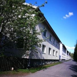 -Hannula- Ilmastoitu persoonallinen ja rauhallinen kaksio kahdella autopaikalla kauppojen vieressä, hotel a Kuopio