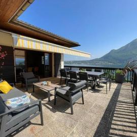 Appartement dans maison vue exceptionnelle sur le lac