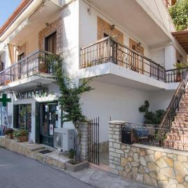 Nikos apartment - Lakka Paxos، فندق في لاكا