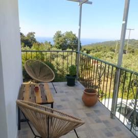 Sergi Home, hotel a Raches