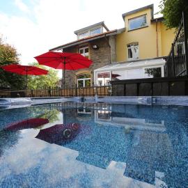 Dolce Villa Pool and Wellness