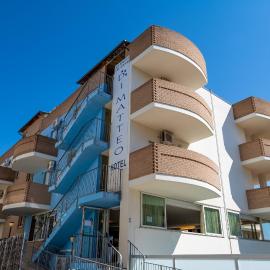 Di Matteo Hotel, hotel v destinaci Roseto degli Abruzzi